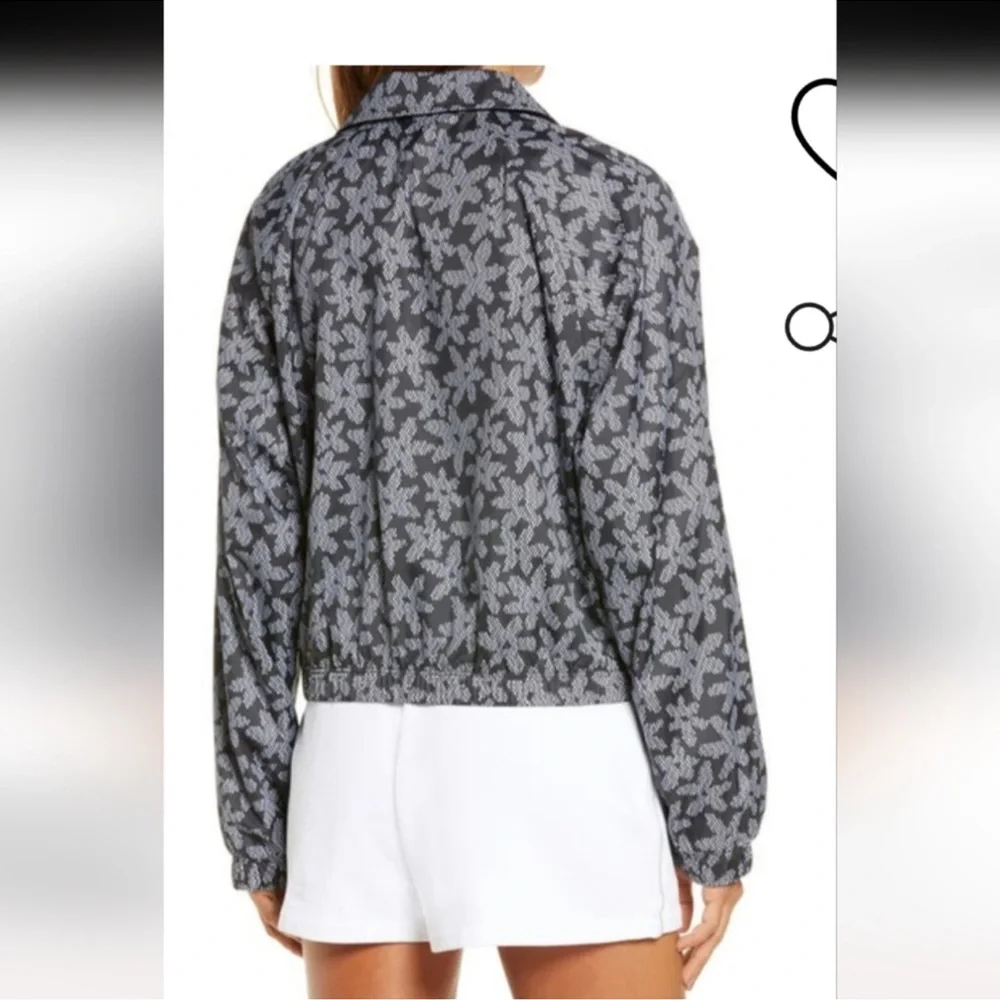 Nike Sportswear AOP Sport Daisy Black White Jacket Women’s Size Medium